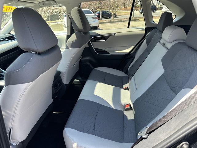 Used 2025 Toyota RAV4 XLE image 17