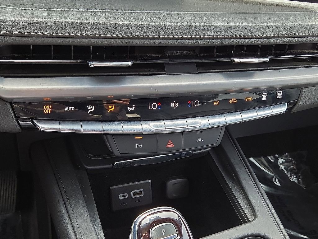 Used 2024 Cadillac XT4 Premium Luxury AWD/4WD image 28