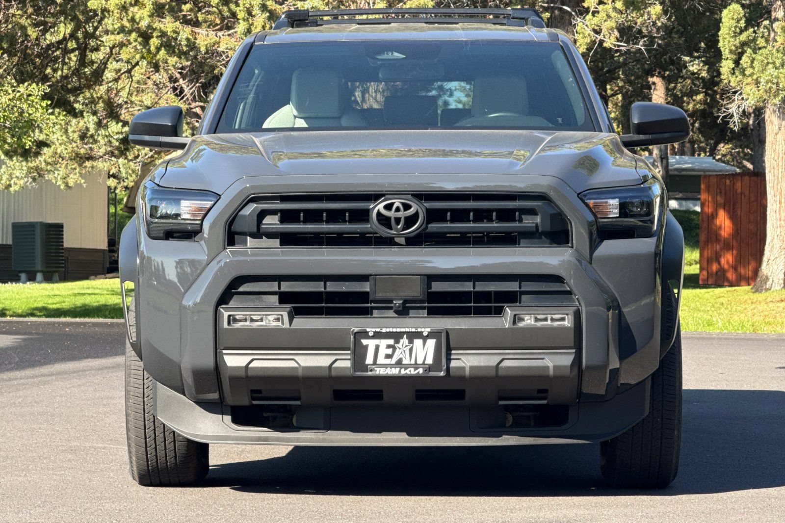 Used 2025 Toyota 4Runner SR5 AWD/4WD image 9