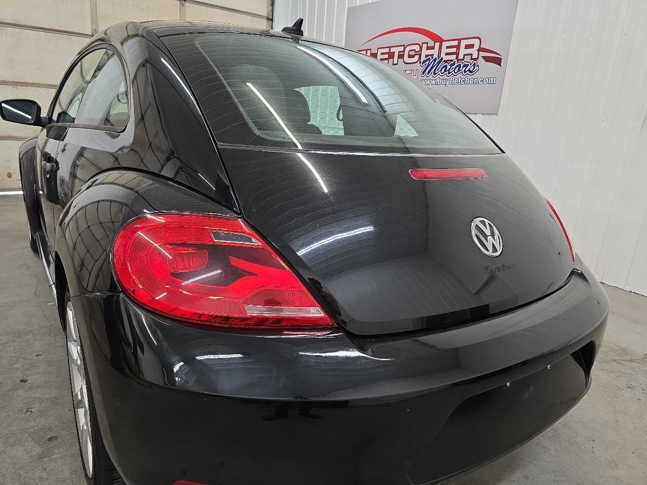 Used 2012 Volkswagen Beetle 2.5 FWD image 9