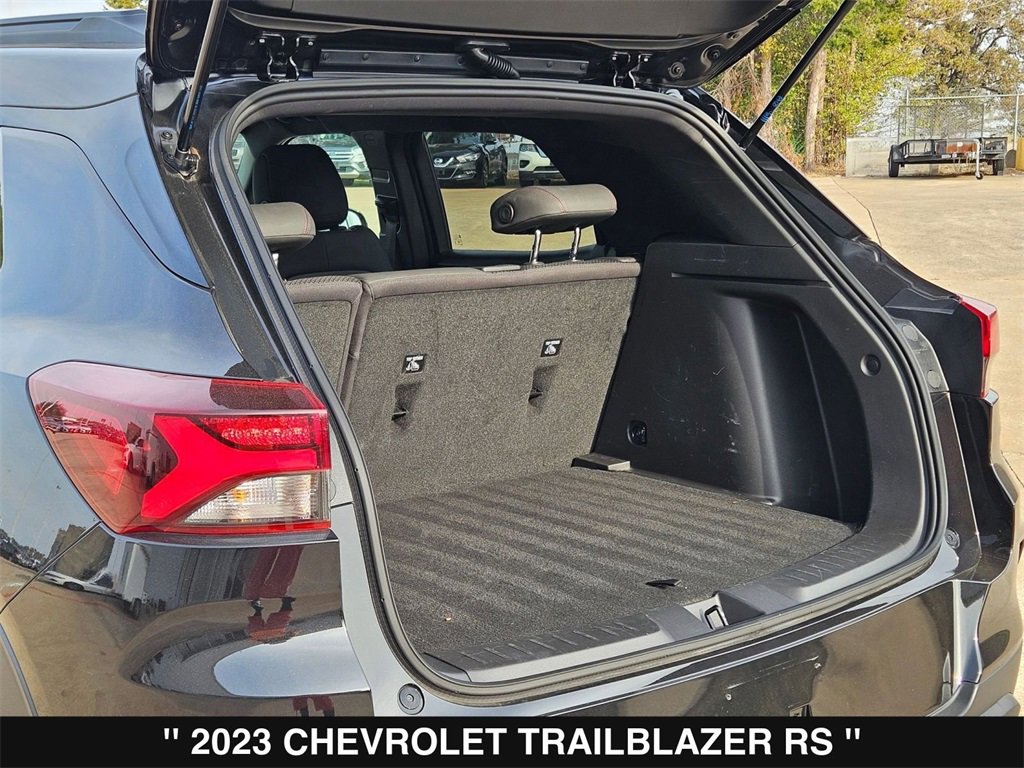 Used 2023 Chevrolet TrailBlazer RS image 34