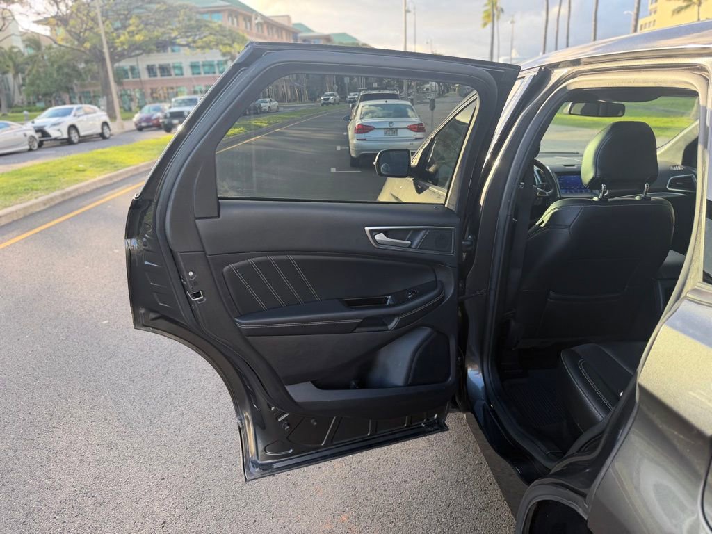 Used 2019 Ford Edge ST w/ Equipment Group 401A image 10