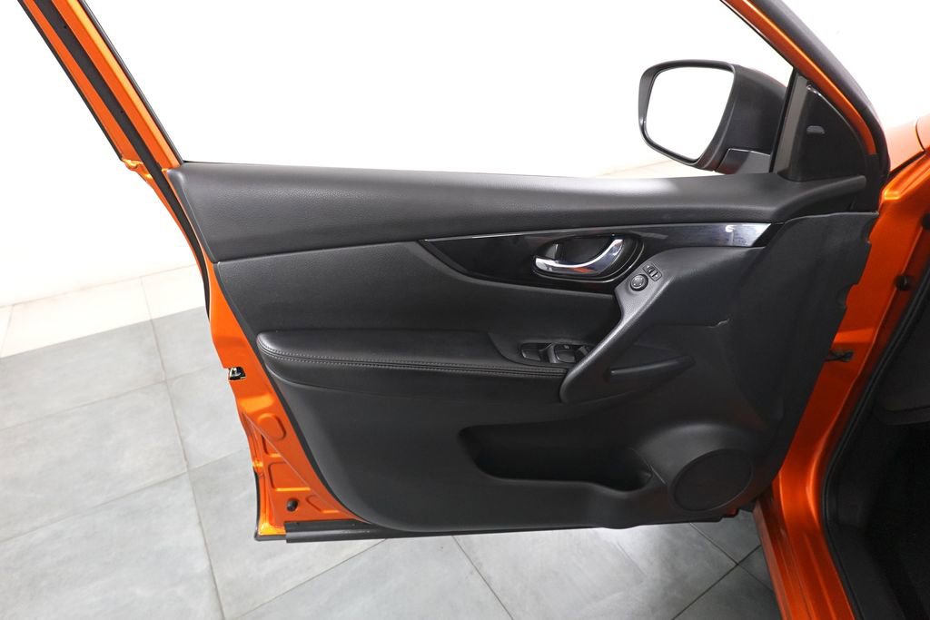 Used 2021 Nissan Rogue Sport SV image 8