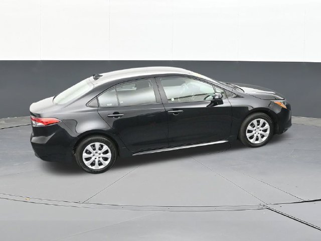 Used 2025 Toyota Corolla LE FWD image 58