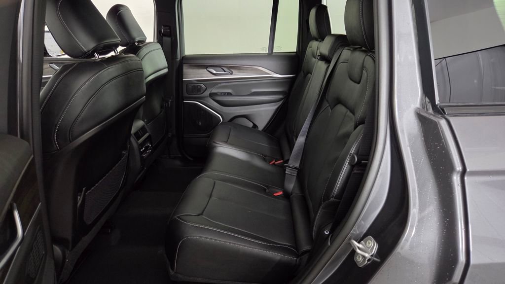 New 2026 Jeep Grand Cherokee Limited image 30
