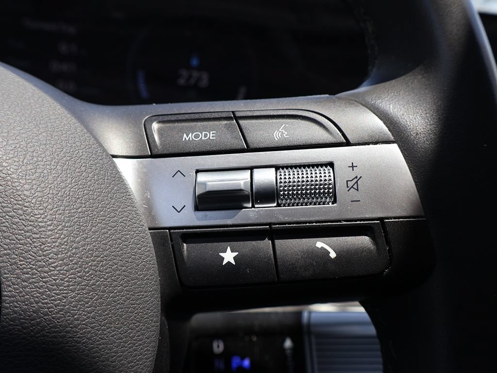 Used 2024 Hyundai Kona SEL FWD image 44