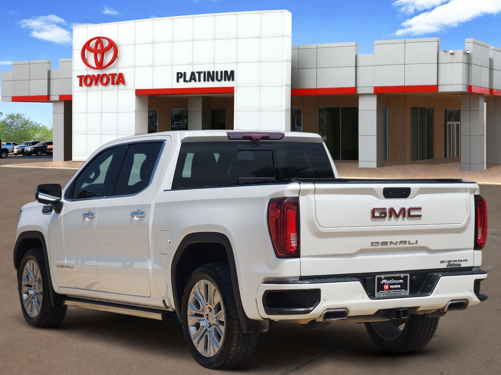 Used 2021 GMC Sierra 1500 Denali w/ Denali Ultimate Package AWD/4WD image 5