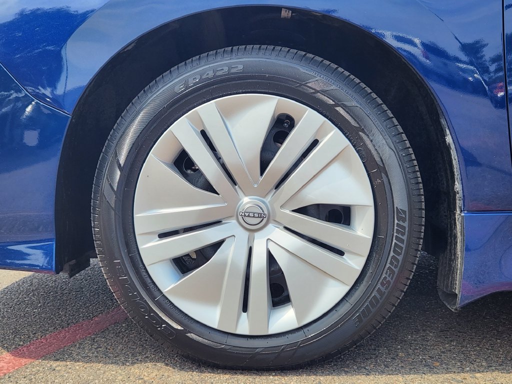 Used 2025 Nissan Leaf S FWD image 22