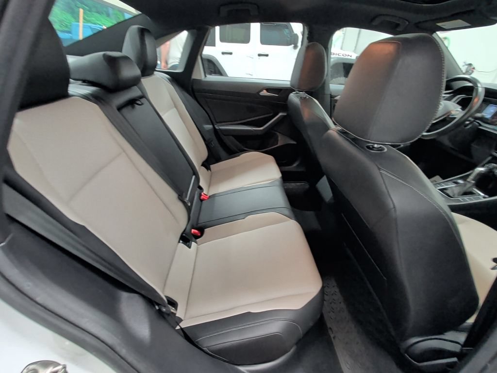 Used 2019 Volkswagen Jetta R-Line FWD image 14