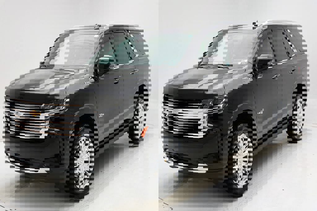 Used 2024 Chevrolet Tahoe High Country w/ Advanced Technology Package image 2