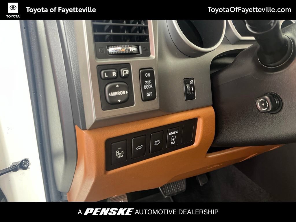Used 2016 Toyota Sequoia Platinum AWD/4WD image 30