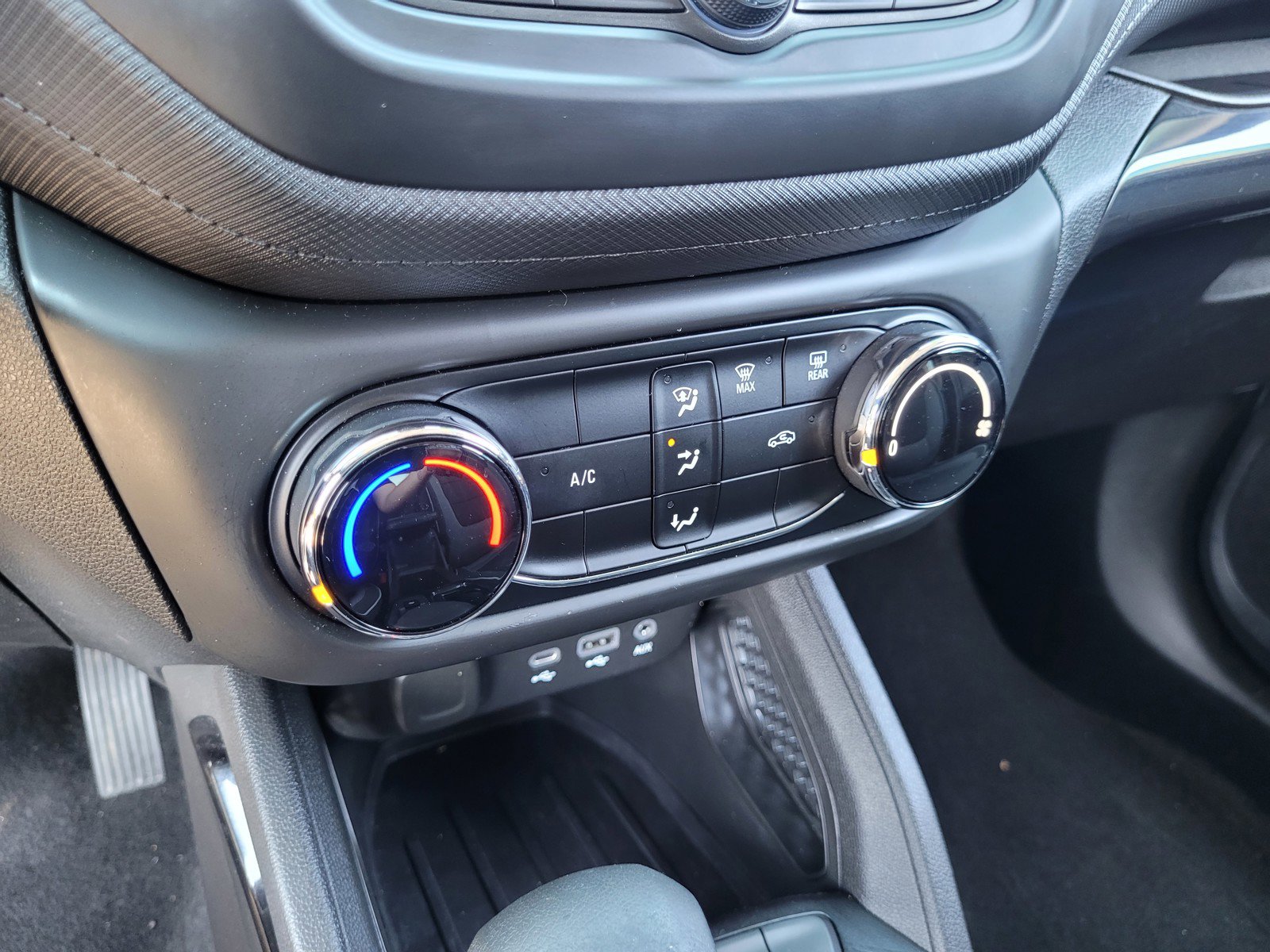 Used 2023 Chevrolet TrailBlazer LS image 19