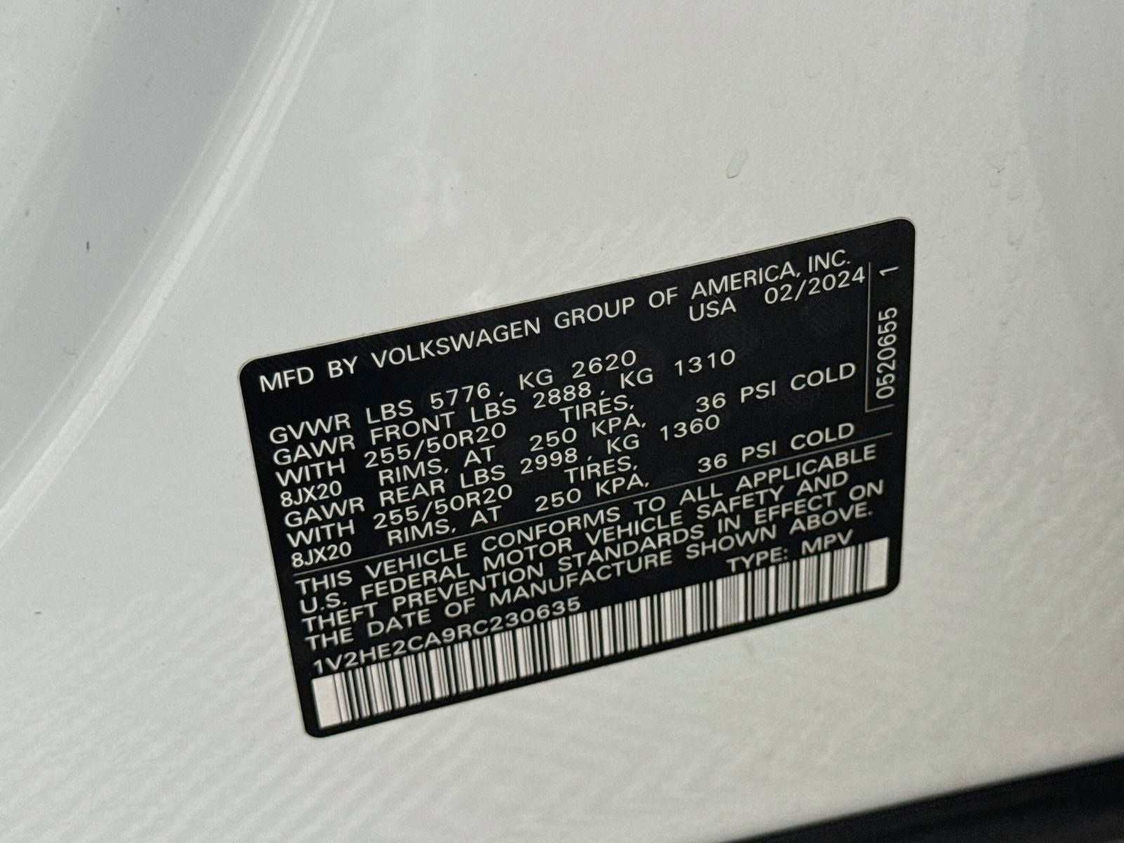 Certified 2024 Volkswagen Atlas Cross Sport SE AWD/4WD image 31