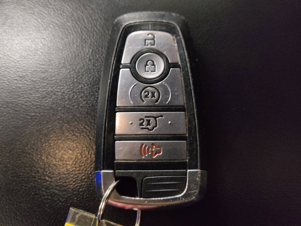 Used 2023 Ford Explorer Limited w/ Equipment Group 301A RWD image 32