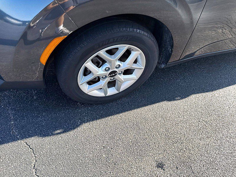 Used 2022 Kia Soul S FWD image 23