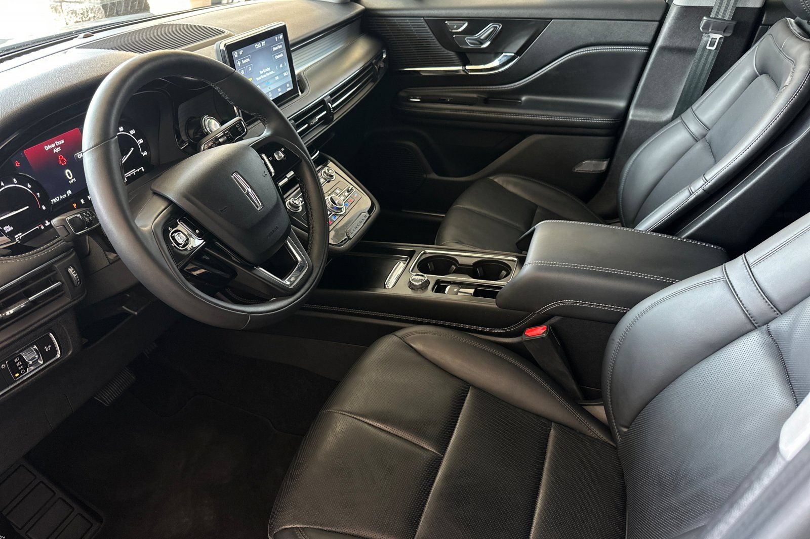 Certified 2022 Lincoln Corsair FWD image 9