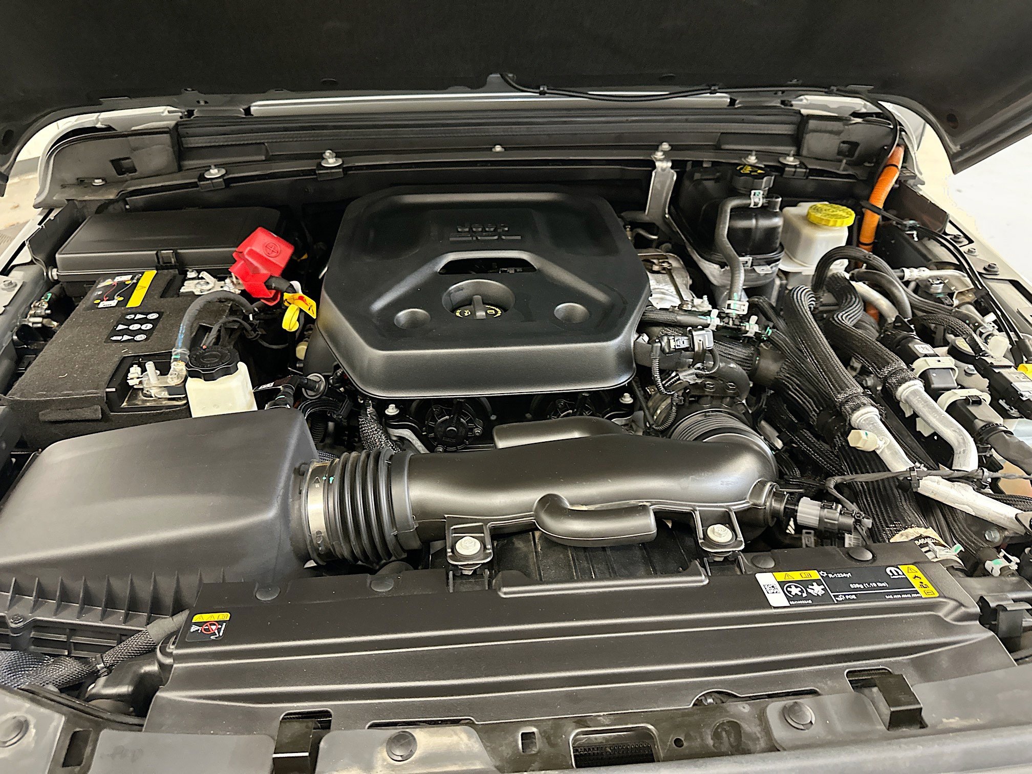 Used 2023 Jeep Wrangler Sahara w/ Cold Weather Group image 34