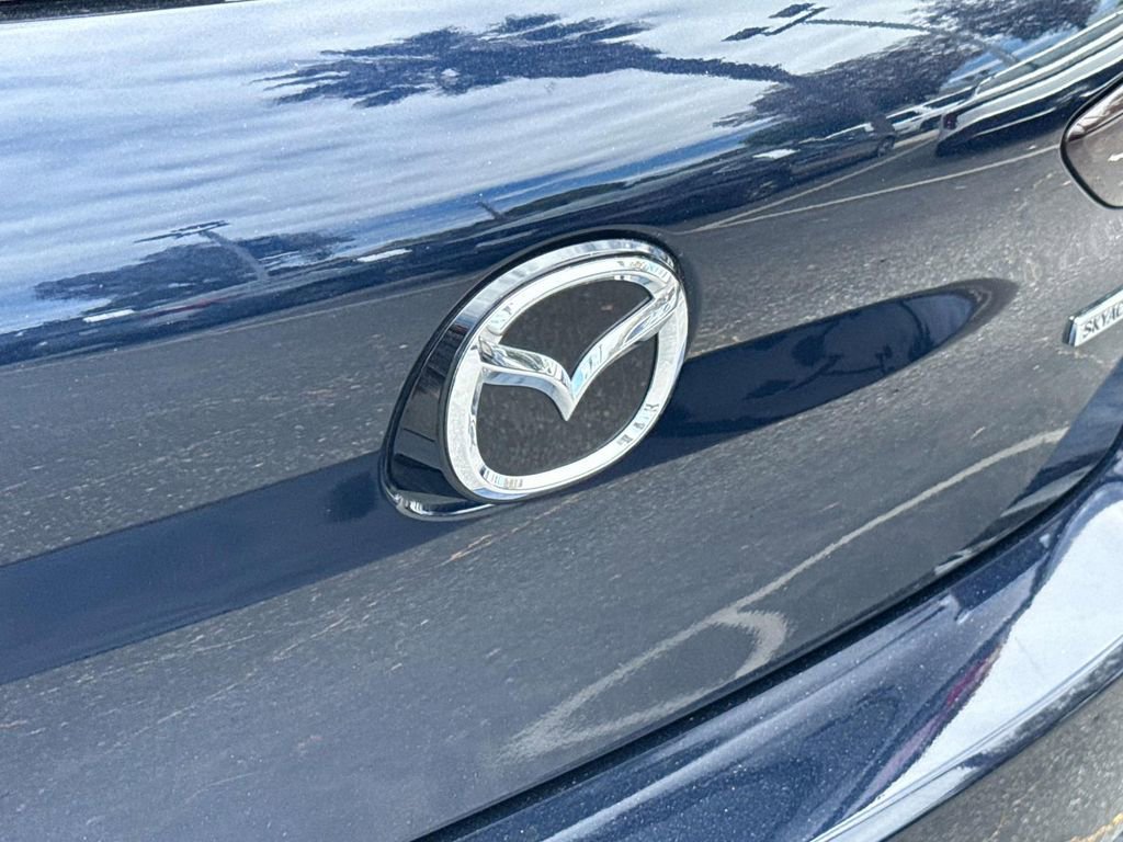 Used 2019 MAZDA MAZDA3 Hatchback FWD image 6