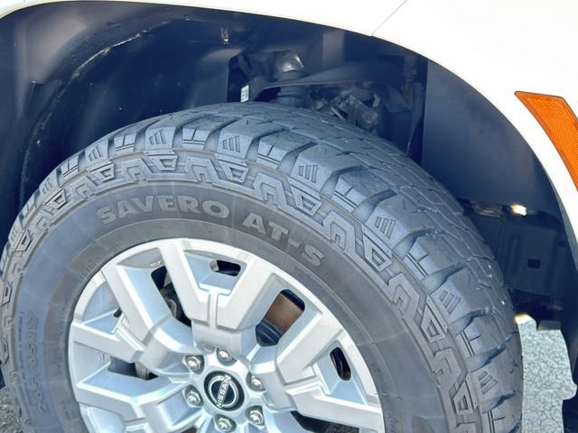 Used 2022 Nissan Frontier SV image 14
