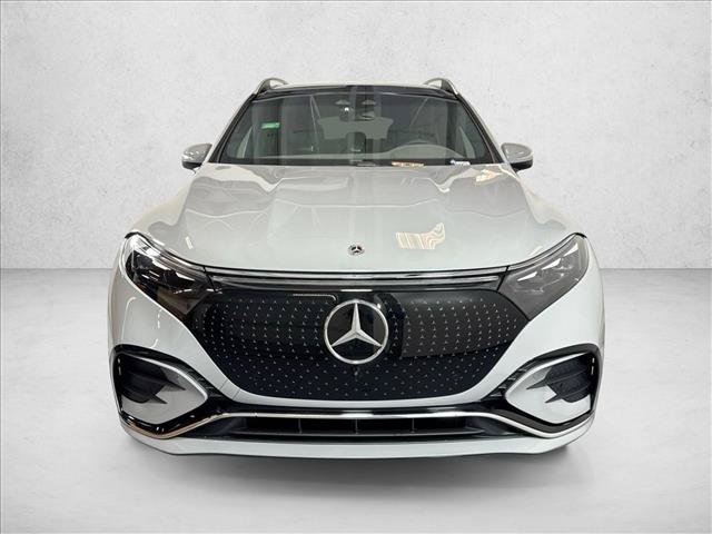 New 2026 Mercedes-Benz EQS 400 4MATIC SUV image 2