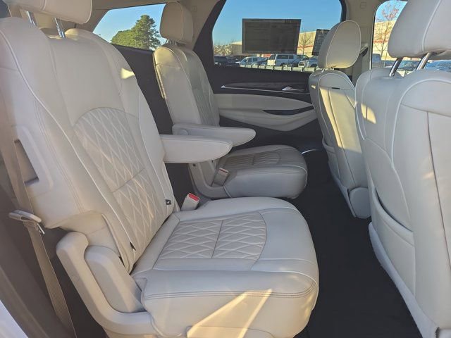 Used 2023 Buick Enclave Avenir image 11