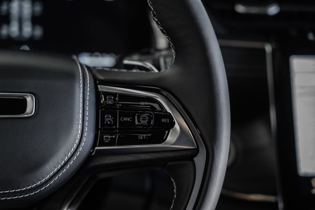 New 2025 Jeep Grand Cherokee Overland w/ Adv Protech Group III image 31