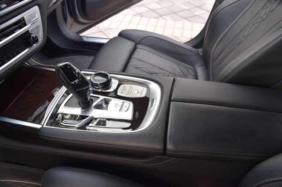 Used 2018 BMW ALPINA B7 xDrive w/ Luxury Rear Seating Package AWD/4WD image 60