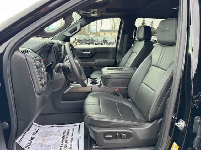 Used 2022 Chevrolet Silverado 1500 High Country w/ Technology Package image 12