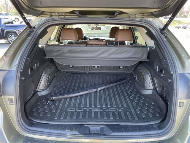 Used 2022 Subaru Outback Touring image 13