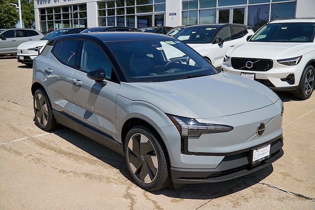 New 2026 Volvo EX30 Plus AWD/4WD image 4