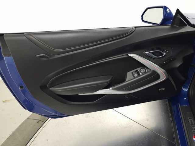 Used 2020 Chevrolet Camaro SS image 17