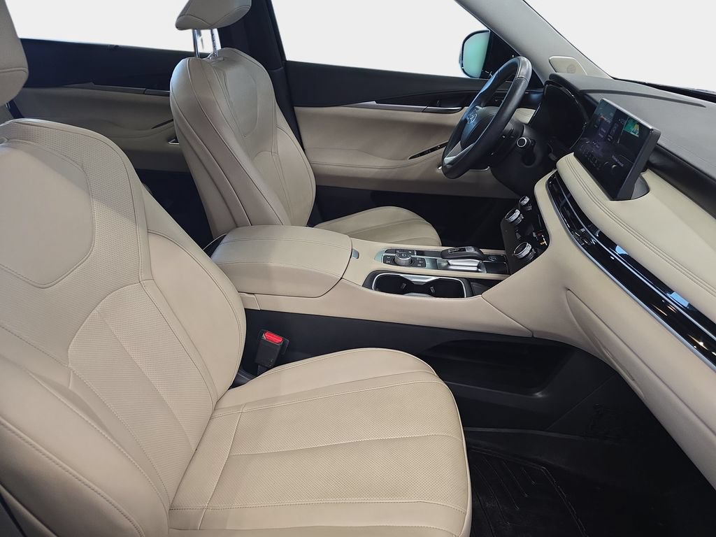 Used 2023 INFINITI QX60 Sensory w/ Cargo Package AWD/4WD image 12