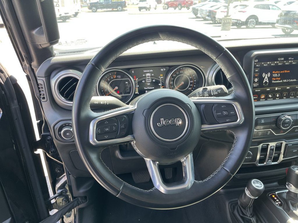 Used 2022 Jeep Wrangler Unlimited Sahara AWD/4WD image 14