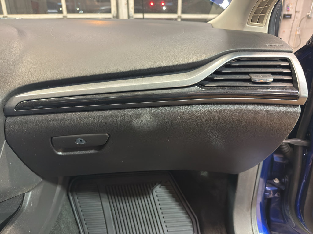Used 2013 Ford Fusion SE FWD image 23