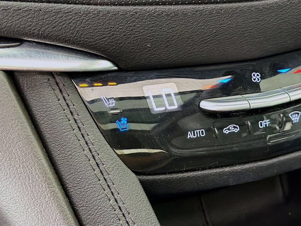 Used 2023 Cadillac XT5 Premium Luxury w/ Technology Package FWD image 26