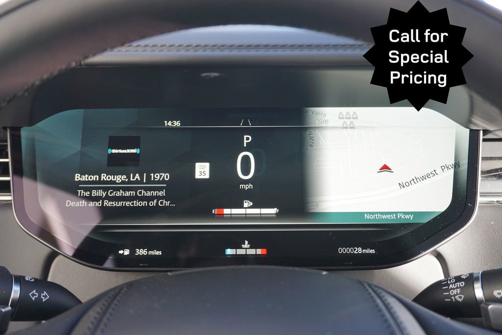 New 2025 Land Rover Range Rover Long Wheelbase SE image 11