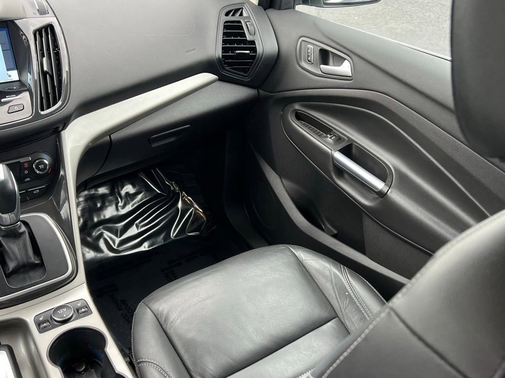 Used 2016 Ford C-MAX Energi SEL w/ Equipment Group 302A image 20