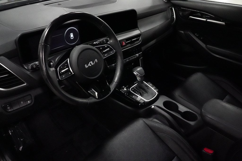 Used 2025 Kia Seltos EX w/ EX Sunroof Package FWD image 10
