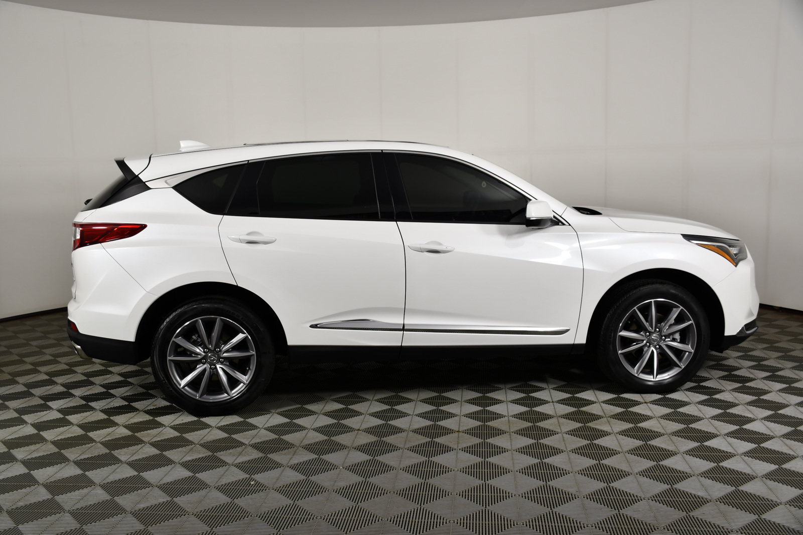 Certified 2024 Acura RDX w/ Technology Package AWD/4WD image 5