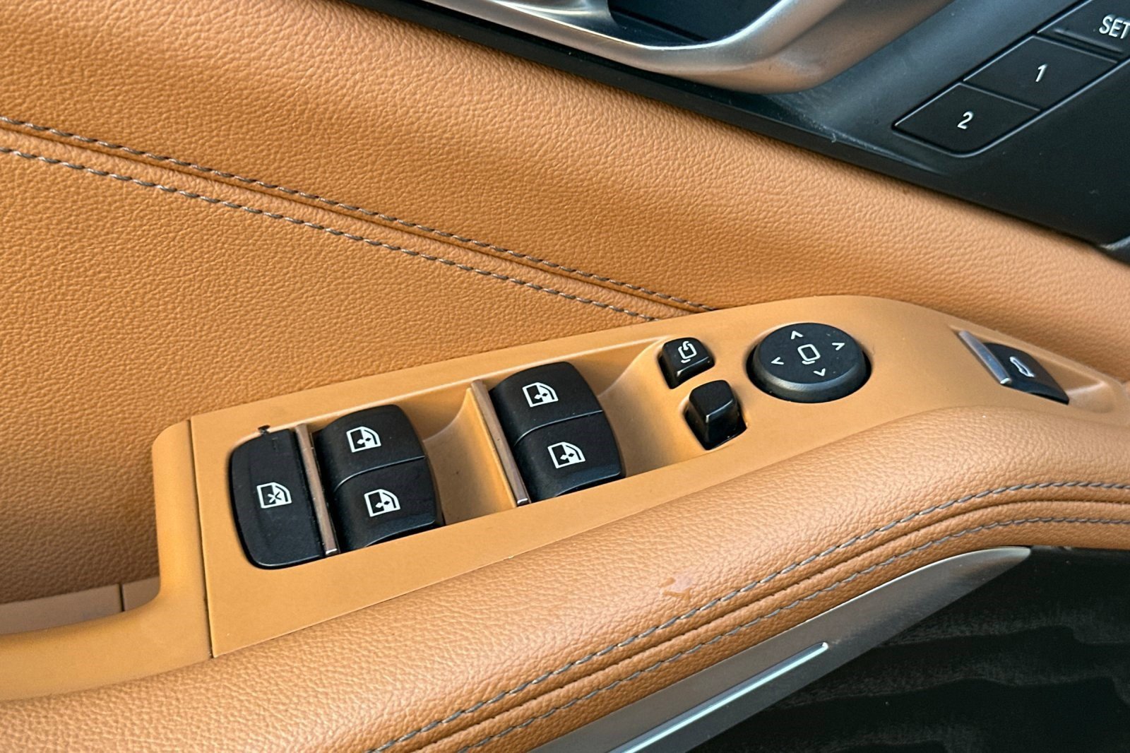 Used 2022 BMW X5 xDrive40i w/ M Sport Package image 13