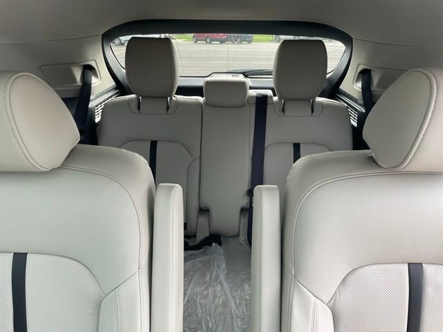 Used 2024 MAZDA CX-90 Plug-In Hybrid w/ Premium Pkg AWD/4WD image 11