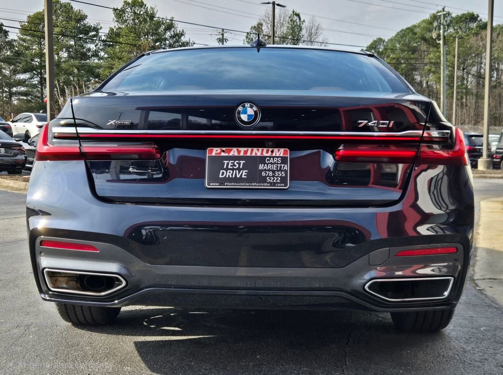 Used 2021 BMW 740i xDrive w/ M Sport Package AWD/4WD image 8