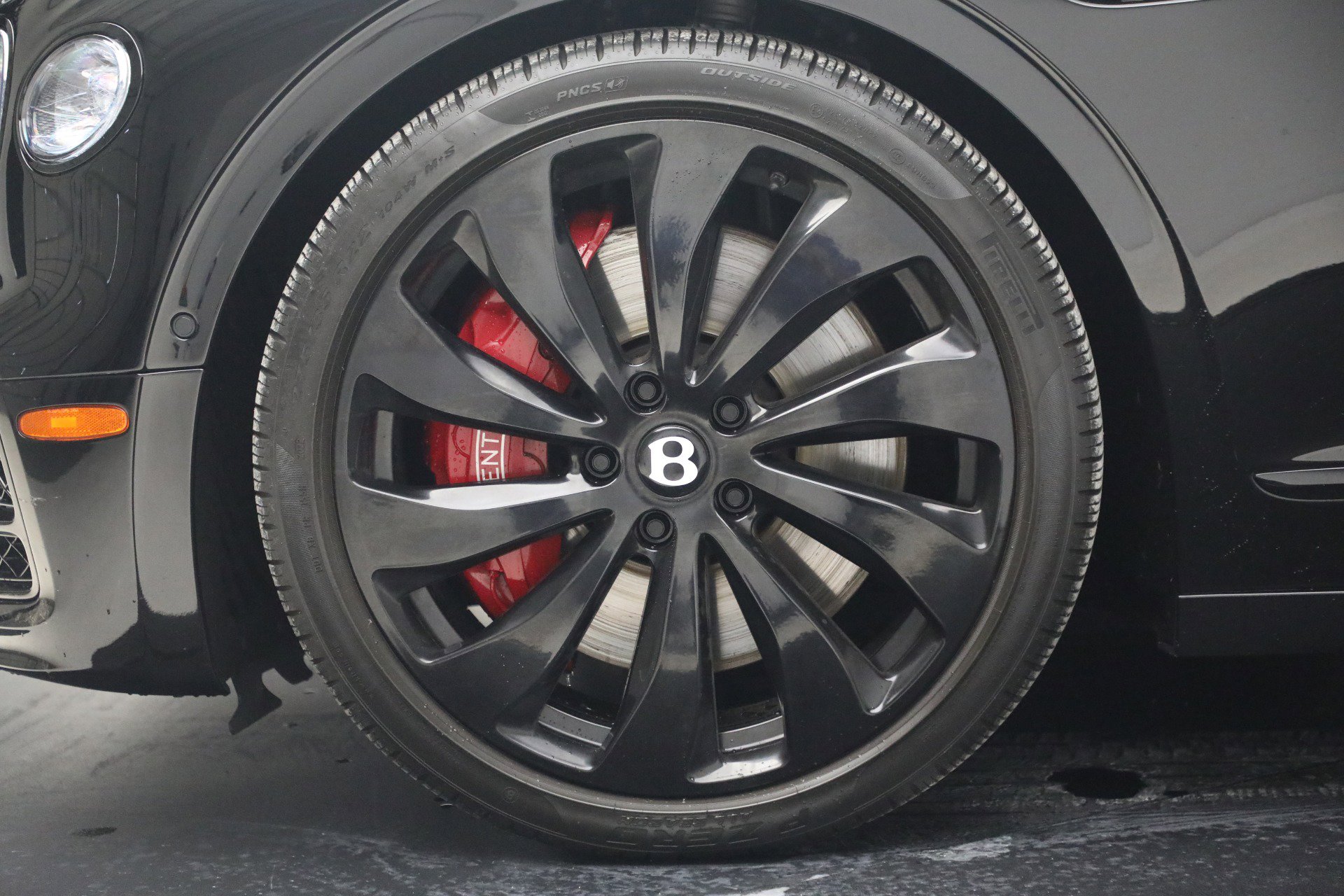 Used 2023 Bentley Flying Spur V8 image 15