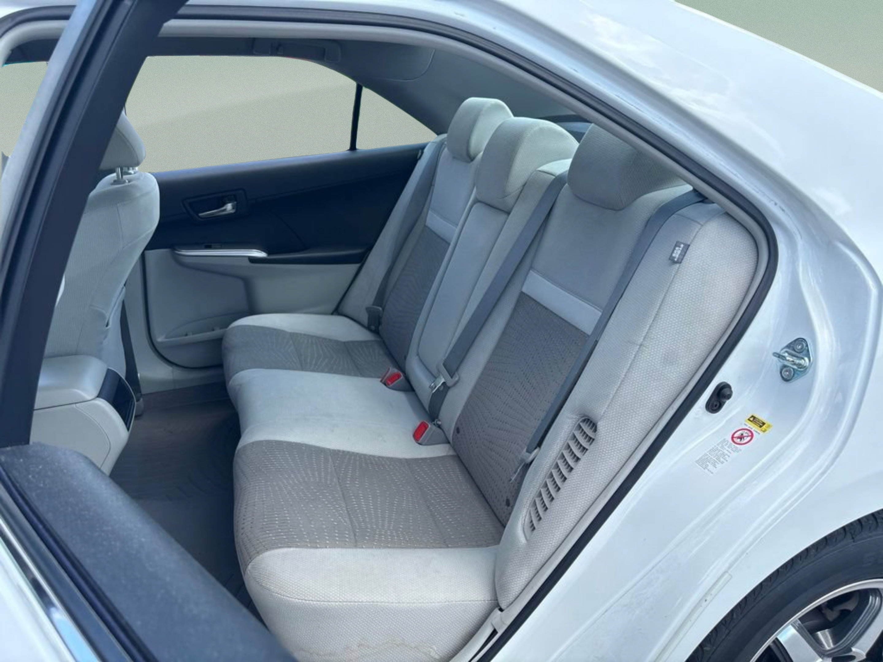 Used 2012 Toyota Camry LE FWD image 21