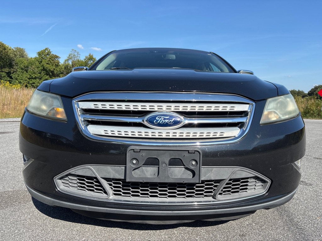 Used 2011 Ford Taurus Limited w/ 302A Rapid Spec Order Code AWD/4WD image 8
