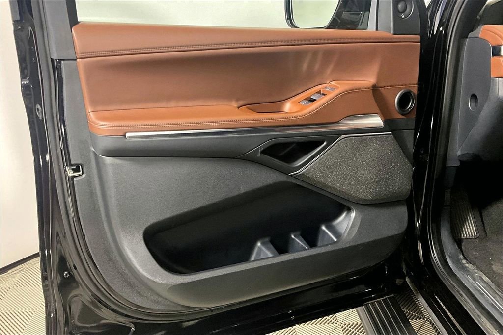 Used 2025 Lincoln Navigator Reserve image 18