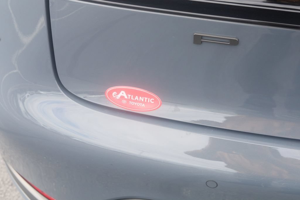 Used 2025 Toyota Prius LE FWD image 29