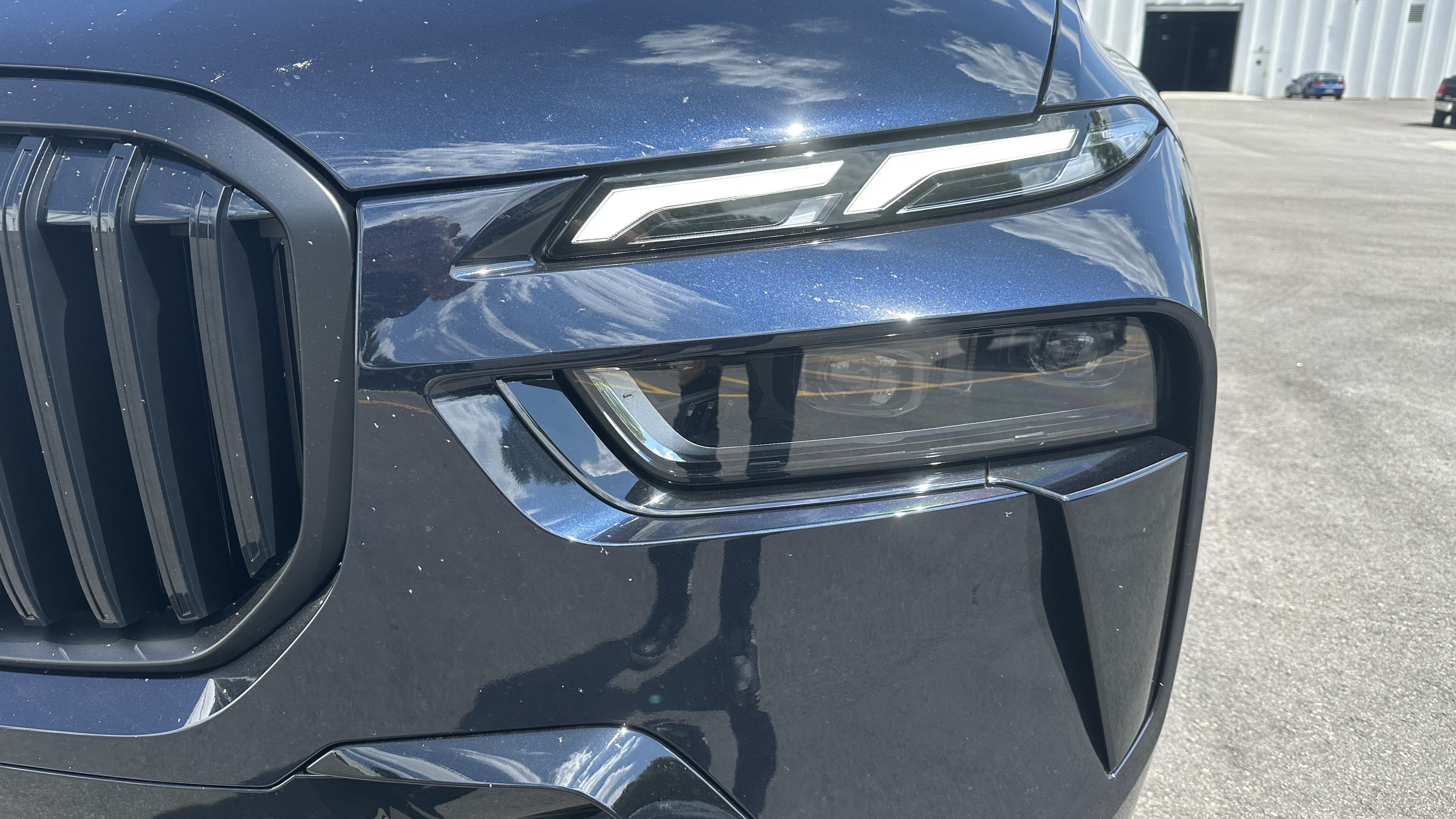 New 2027 BMW X7 xDrive40i w/ Executive Package AWD/4WD image 6