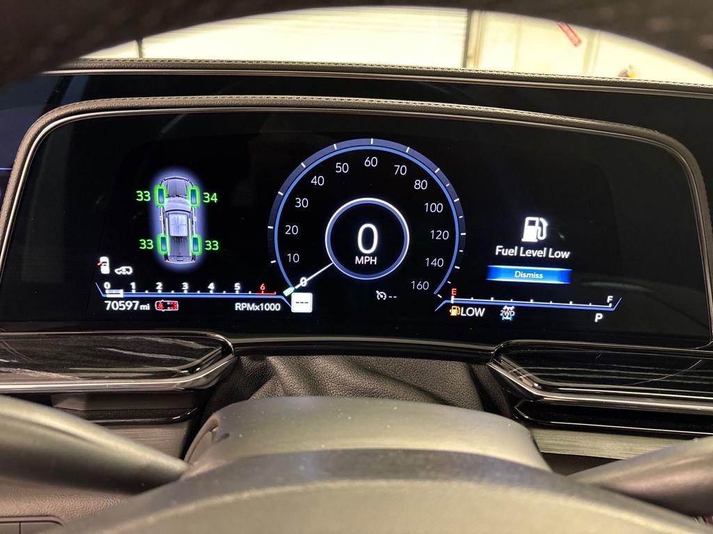 Used 2023 Cadillac Escalade Sport w/ LPO, ONYX Package image 43