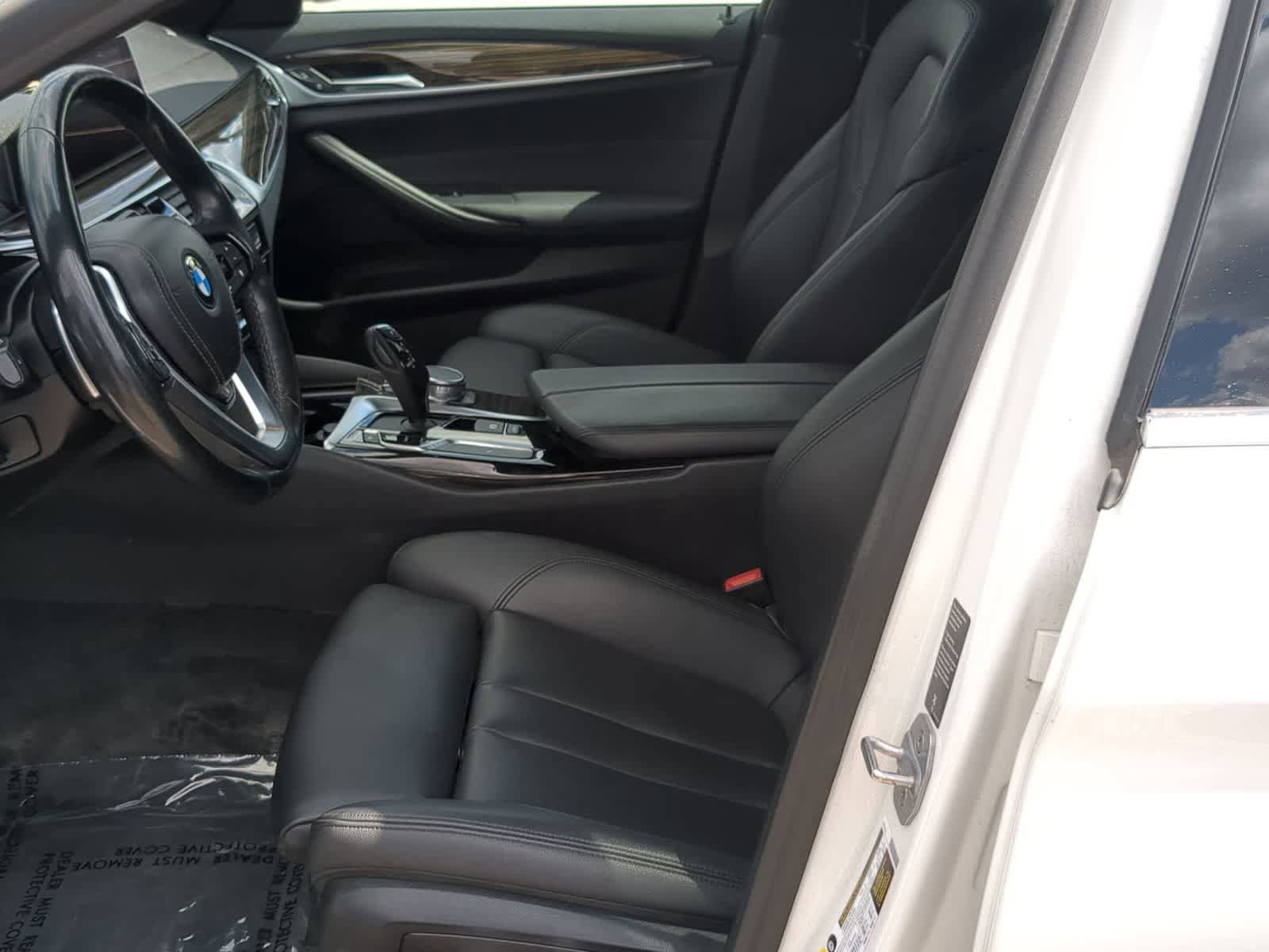 Used 2019 BMW 530i xDrive w/ Convenience Package AWD/4WD image 16